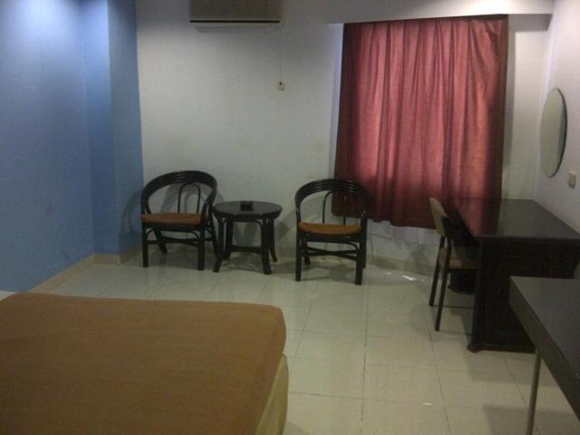 Amans Inn Ambon Habitación foto
