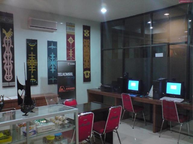 Amans Inn Ambon Exterior foto